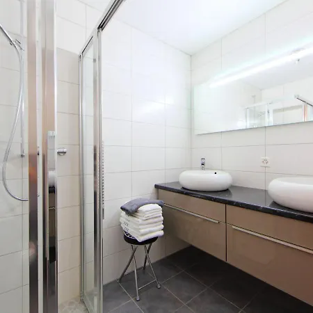 Du Golf Apartment